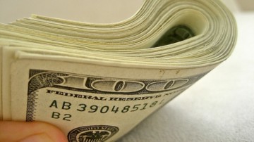 Un nou record istoric pentru dolar